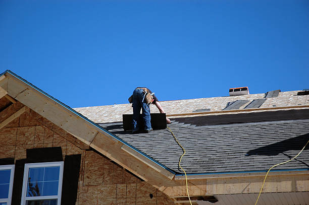 Best Best Roofing Contractors  in Brooktrails, CA